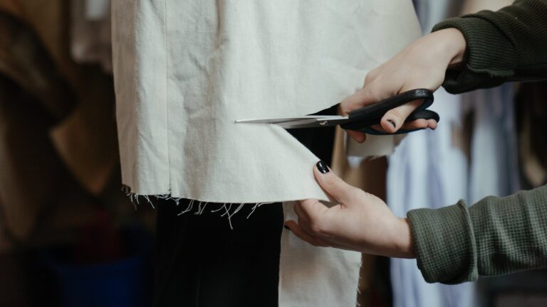 Textielworkshop in Flipje en Streekmuseum: repareer en upcycle je kleding zelf